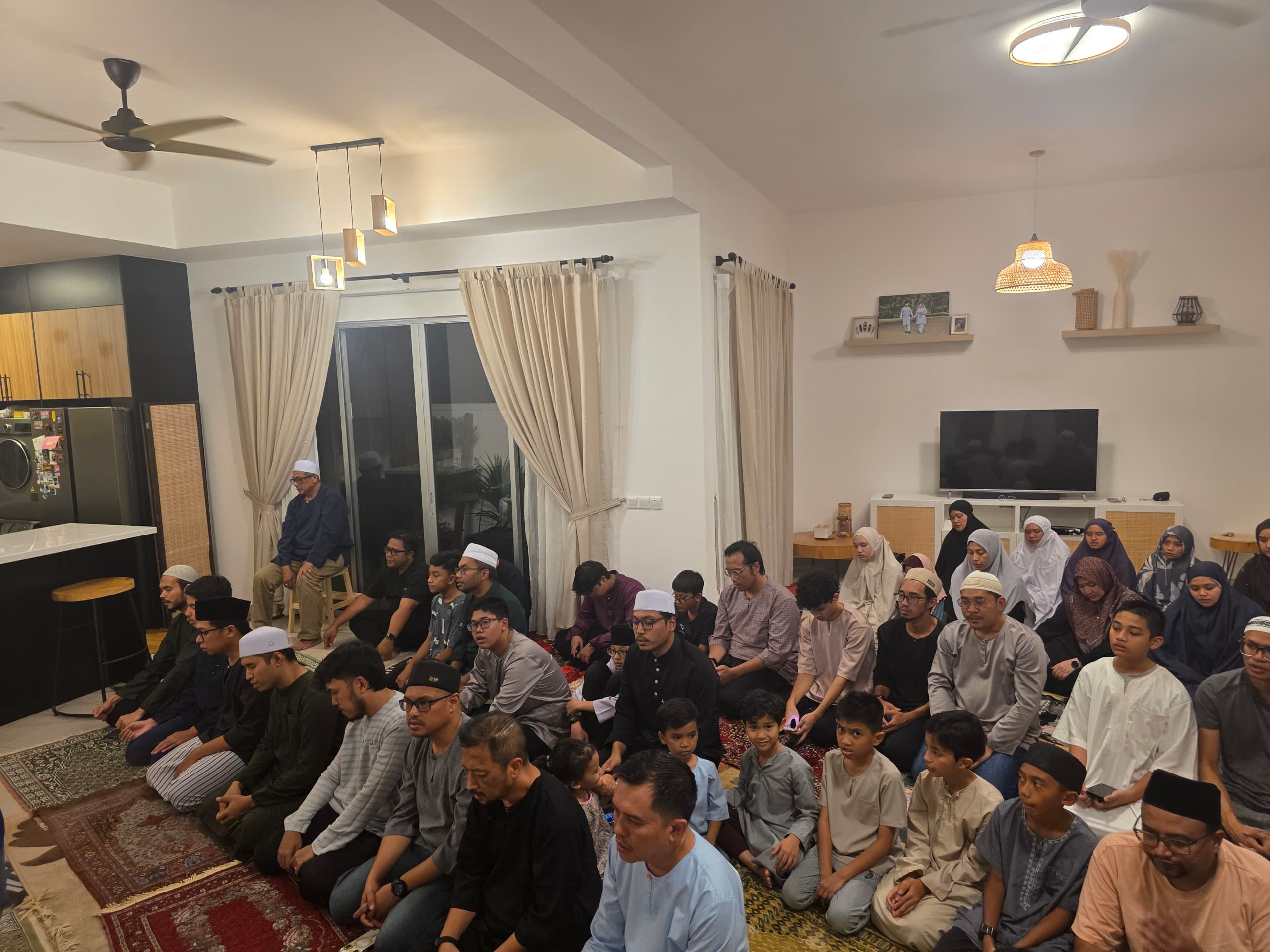 Solat Terawih Berjemaah